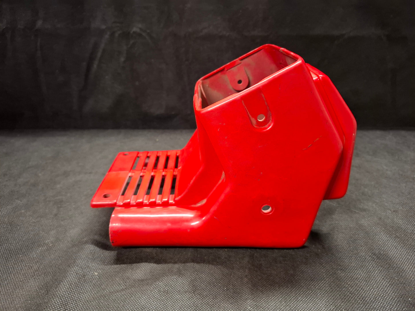 Mascherina porta faro anteriore per GARELLI TEAM (Rossa)