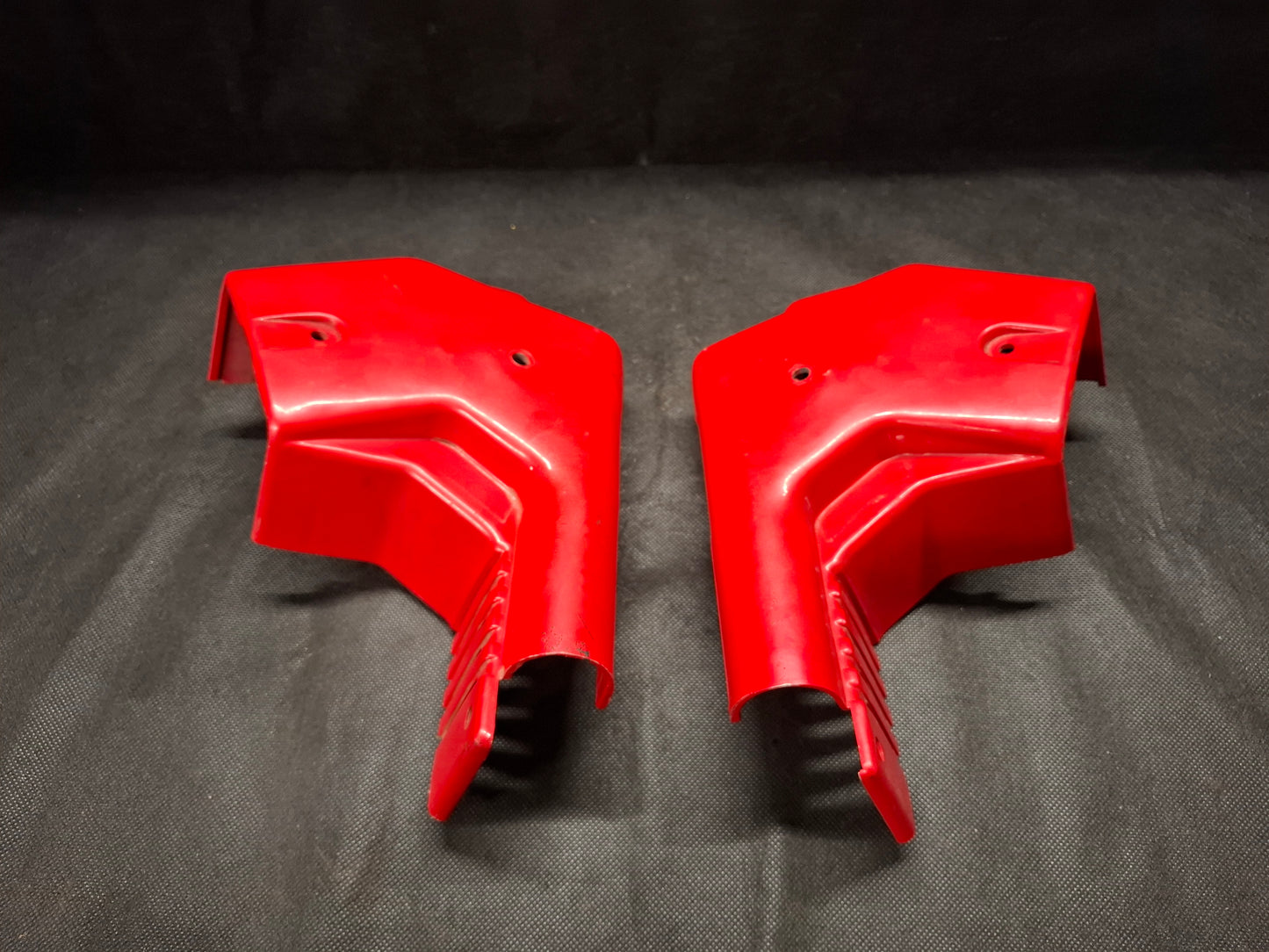 Mascherina porta faro anteriore per GARELLI TEAM (Rossa)