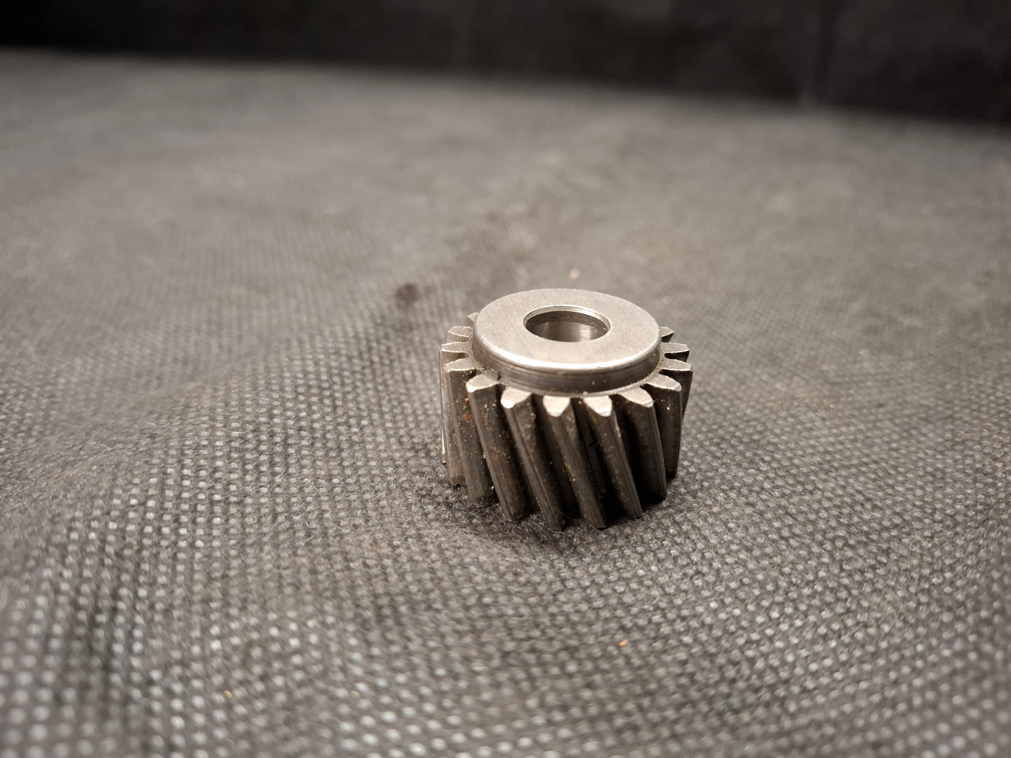 Ingranaggio conduttore campana frizione per GARELLI VIP 3/4 18 denti